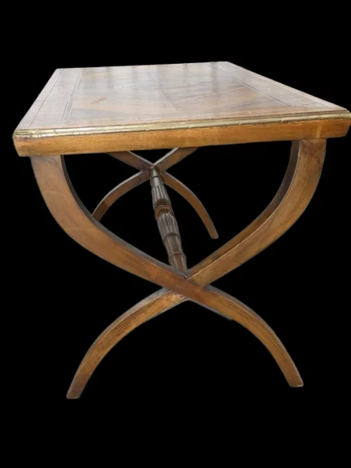 Italienischer Couchtisch