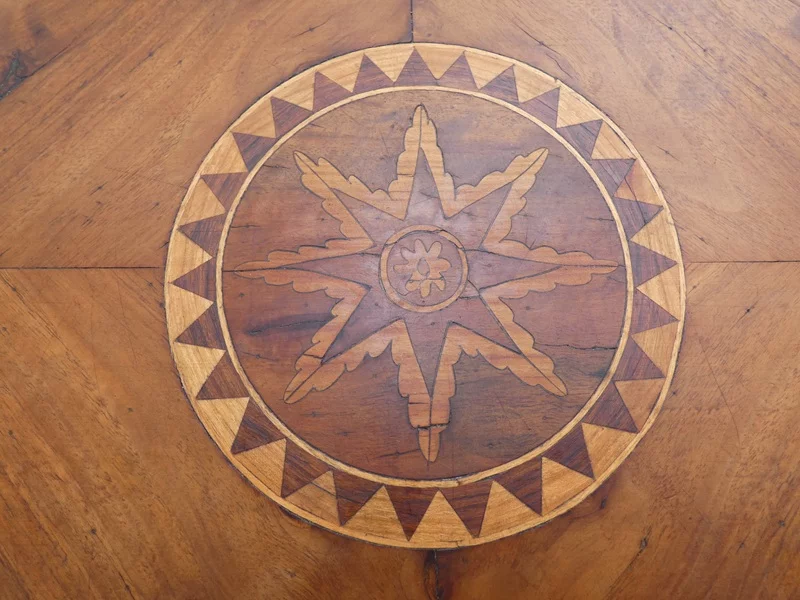 Italienischer Couchtisch