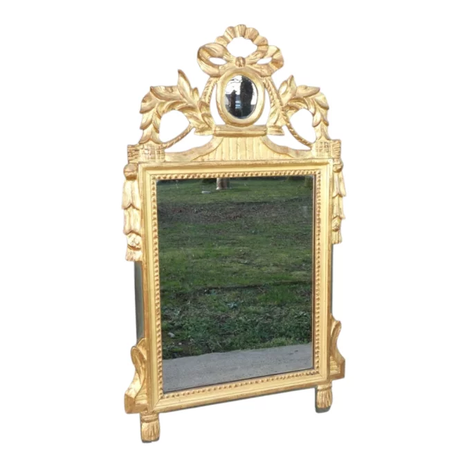 Miroir ancien de style Louis XVI Provençal , bois sculpté et doré fin 19 ème