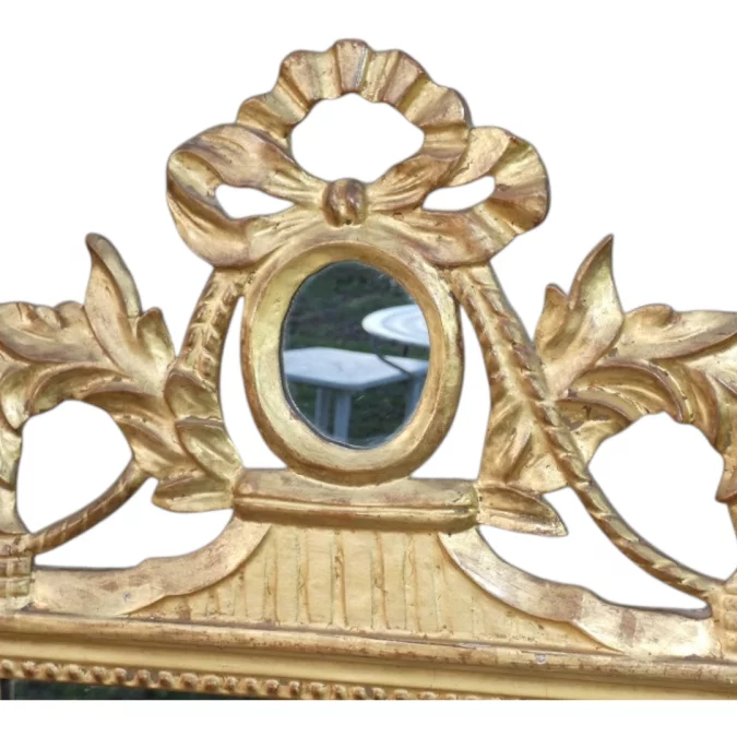 Miroir ancien de style Louis XVI Provençal , bois sculpté et doré fin 19 ème