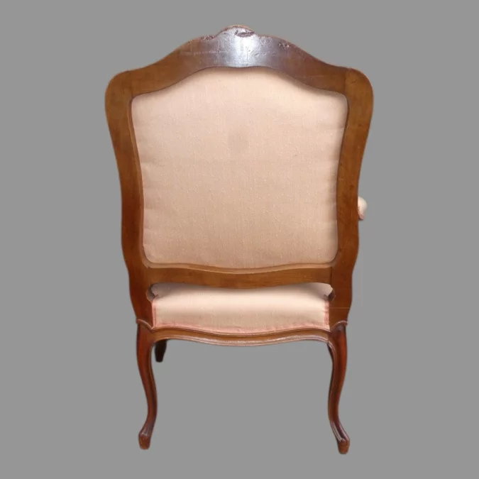 Fauteuil de bureau de style Louis XV en noyer 19ème