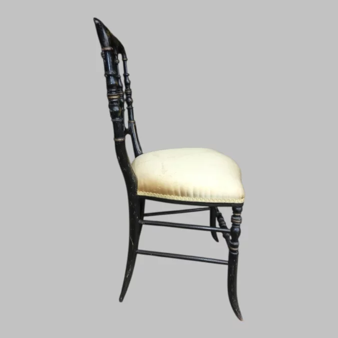 Stuhl aus der Napoleon-III.-Zeit