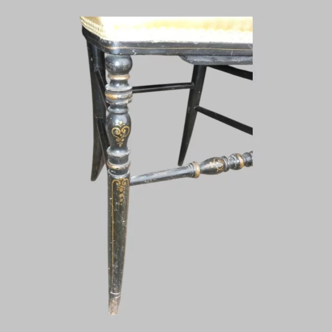 Stuhl aus der Napoleon-III.-Zeit