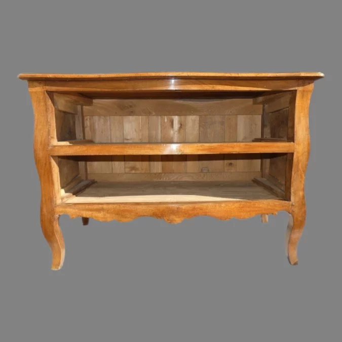 Commode sauteuse Castraise en noyer blond époque Louis XV 18ème