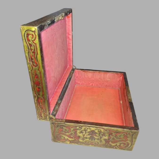 Schachtel in Boulle-Intarsien