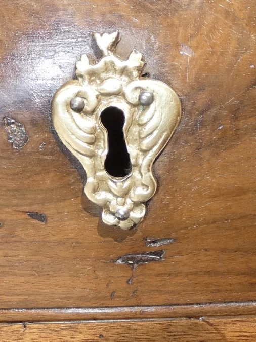 Commode tombeau Régence en noyer -Sud de la France - Provence début 18ème