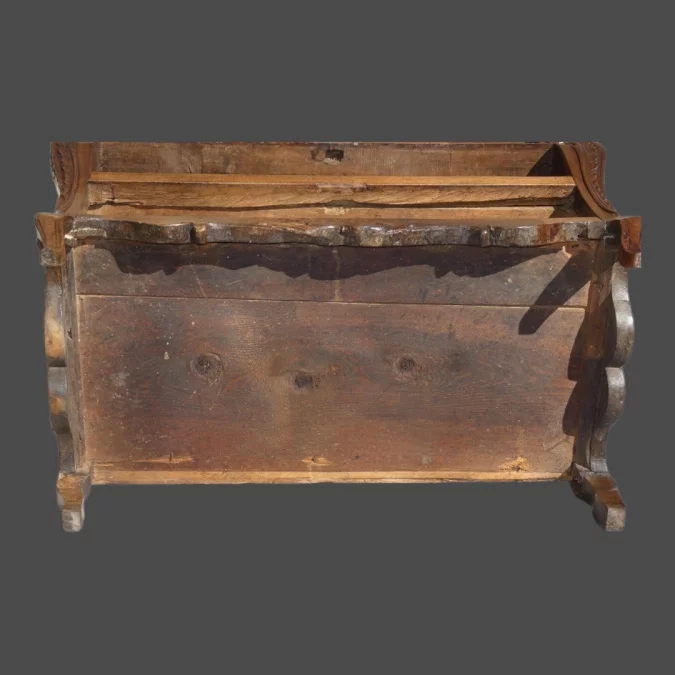 Commode tombeau Régence en noyer -Sud de la France - Provence début 18ème