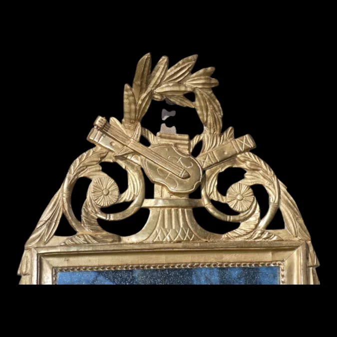 Miroir en bois de tilleul sculpté et doré d'époque Louis XVI 18ème PROVENCE