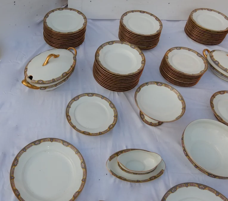 1924′ Limoges Service 73 Pieces F Legrand 1924