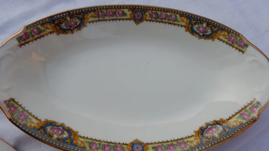 1924′ Limoges Service 73 Pieces F Legrand 1924