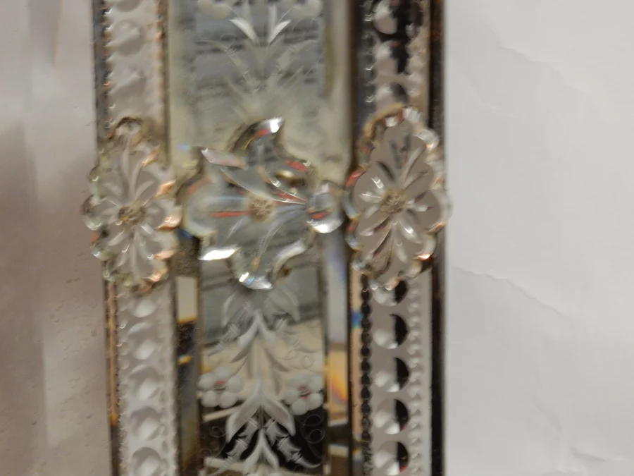 1850′ Venetian Mirror Style LXIV Floral Decor
