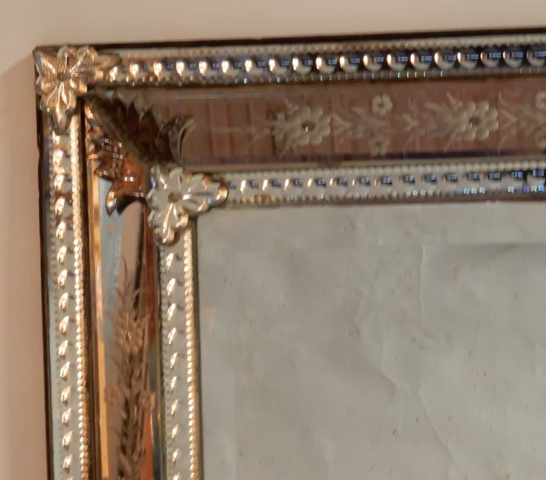 1850′ Venetian Mirror Style LXIV Floral Decor
