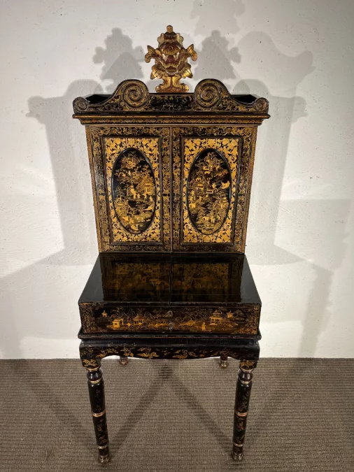 ESCRITORIO DE ESTILO JAPONÉS