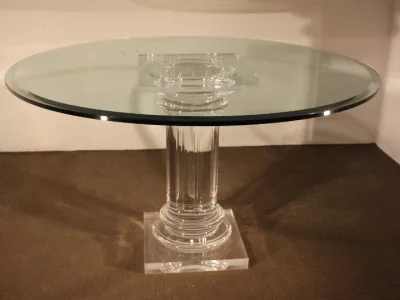 Tisch aus den 1970er Jahren