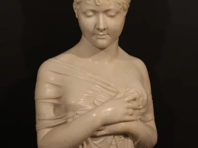 Buste de femme en marbre de Carrare