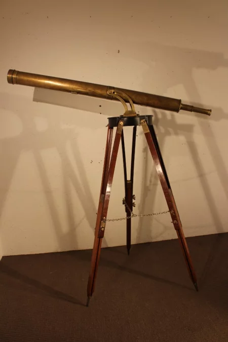 19世紀の望遠鏡