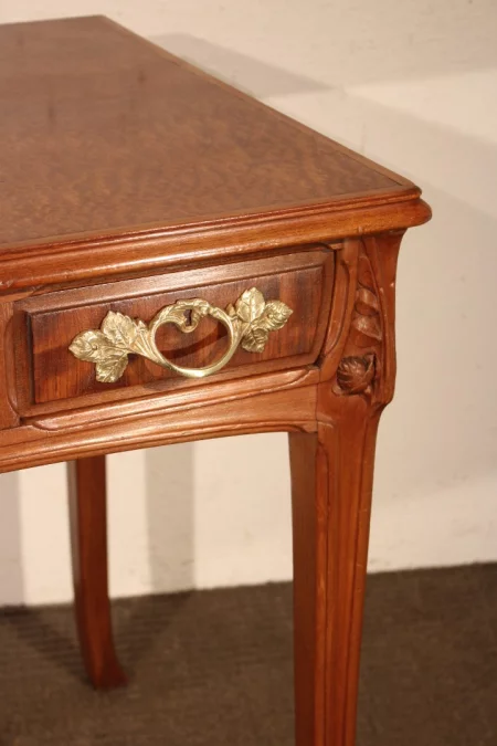 Schreibtisch im Jugendstil