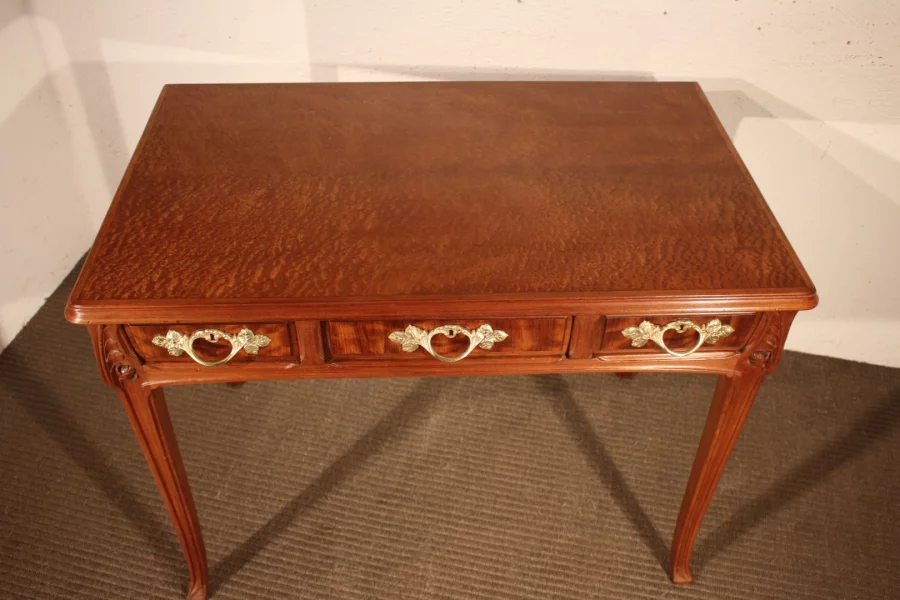 Schreibtisch im Jugendstil