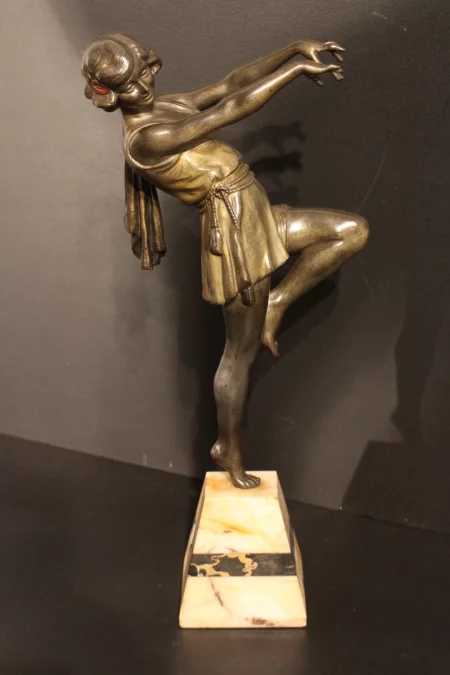 ESCULTURA DEL PERIODO ART DECÓ