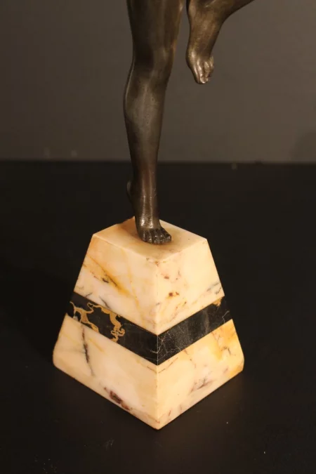 ESCULTURA DEL PERIODO ART DECÓ