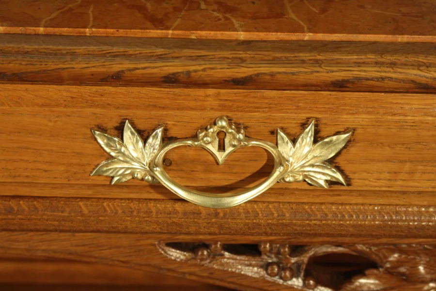 Desserte Art Nouveau