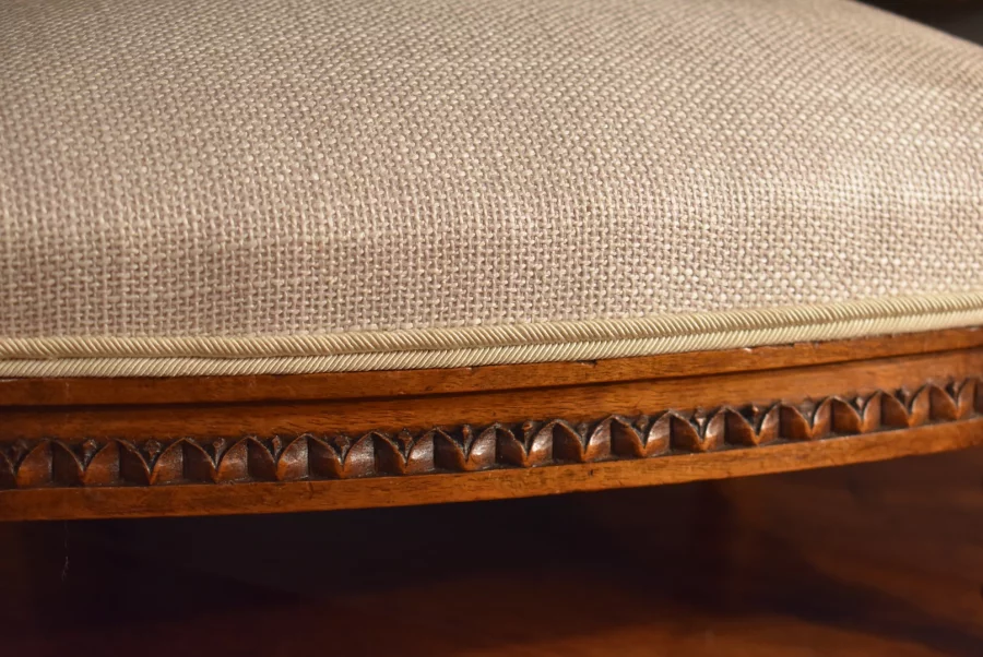 Tabouret de pieds en noyer