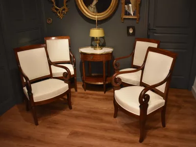 Suite de quatre fauteuils d'époque Restauration