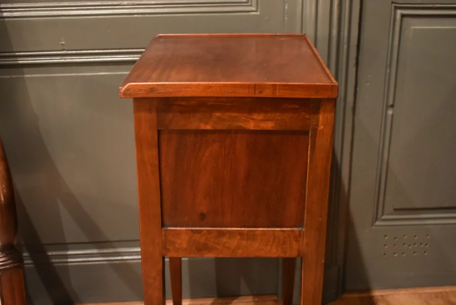 Chevet de style Louis XVI