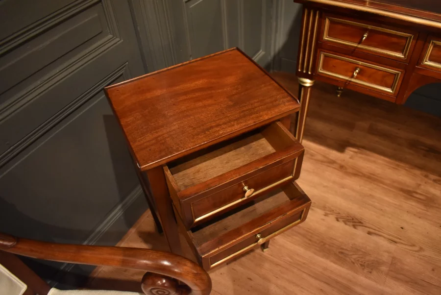 Chevet de style Louis XVI