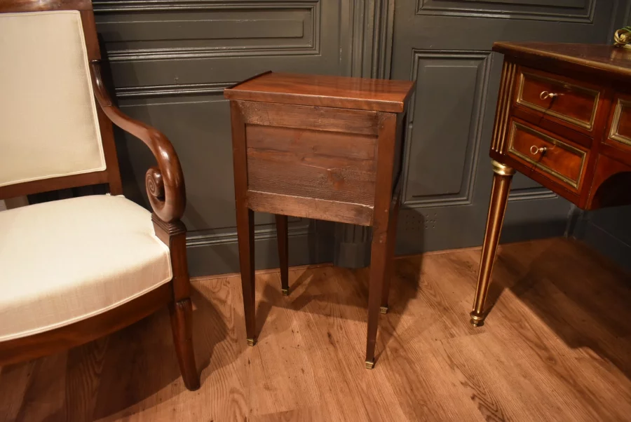 Chevet de style Louis XVI