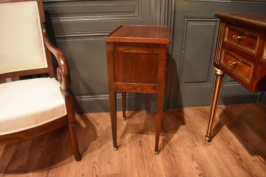 Chevet de style Louis XVI