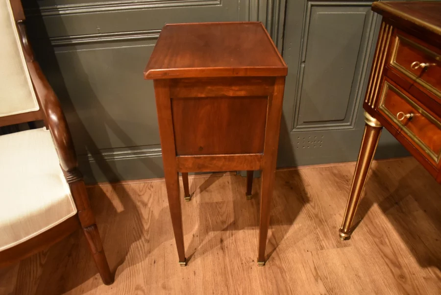 Chevet de style Louis XVI