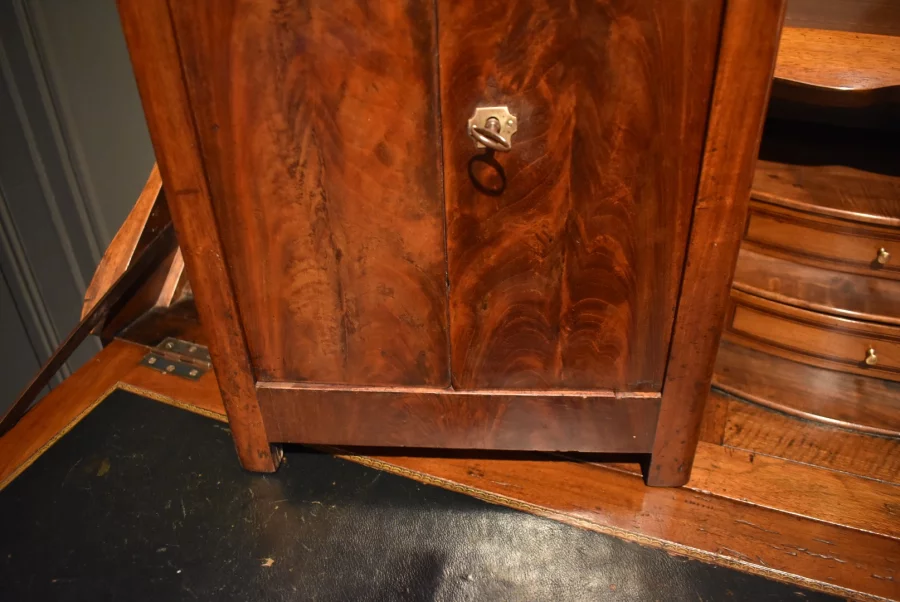 Armoire miniature