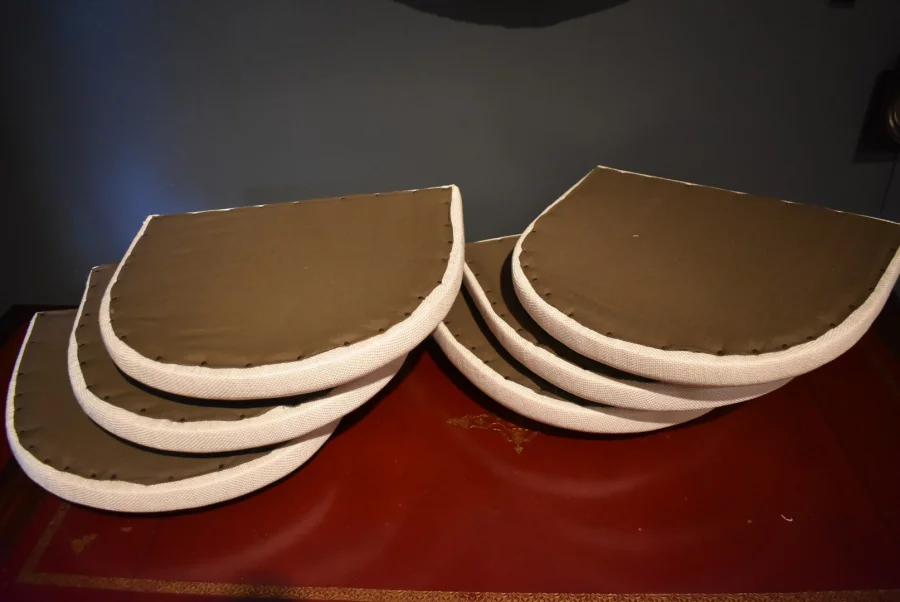 Suite de six chaises "gondole"