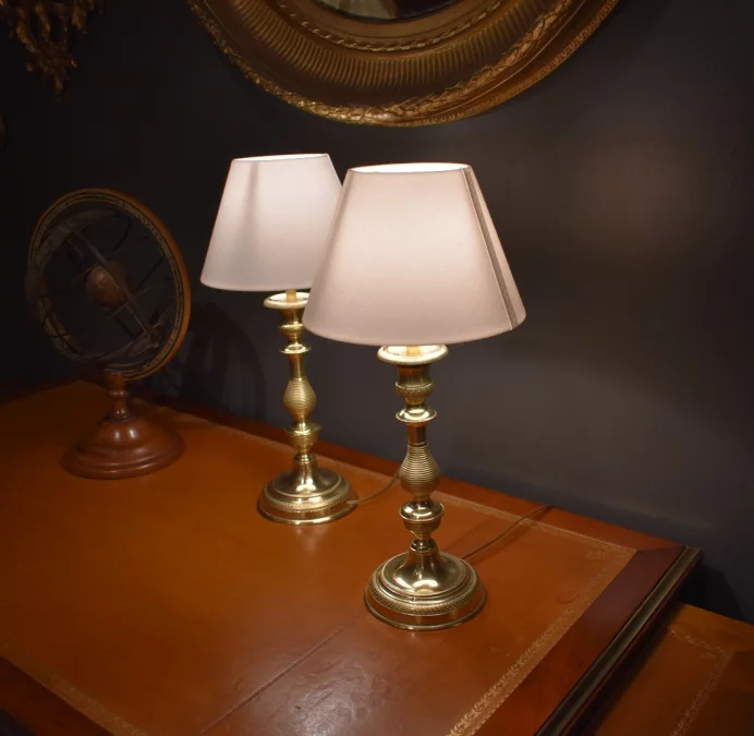 Paire de lampes en bronze