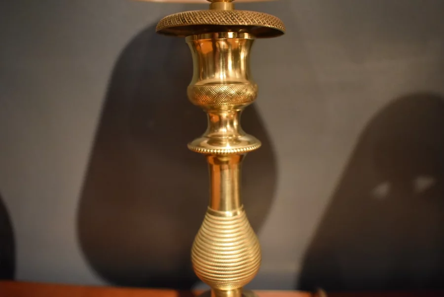 Paire de lampes en bronze