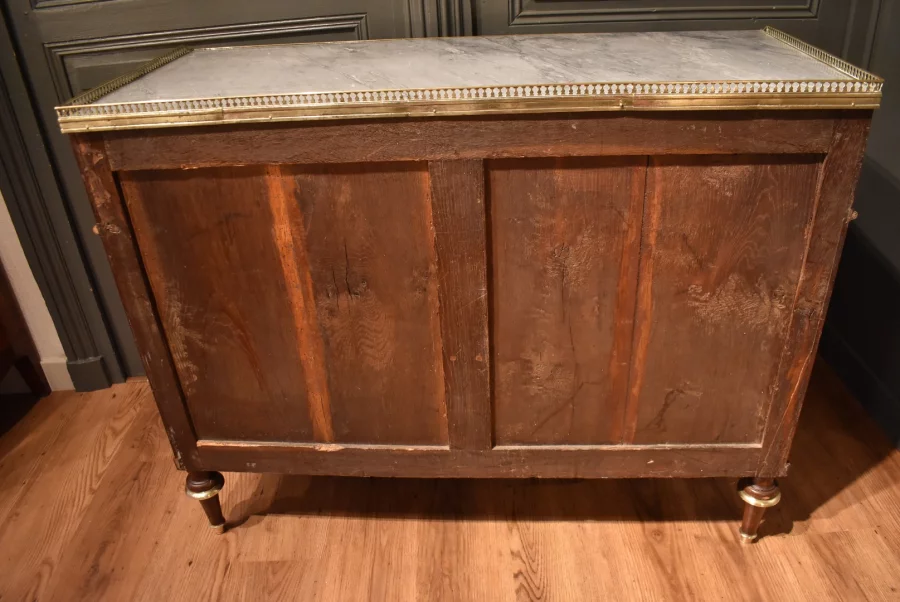 Commode Louis XVI en acajou
