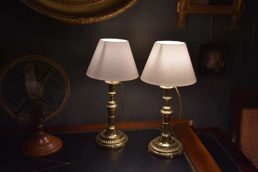 Paire de lampes en bronze
