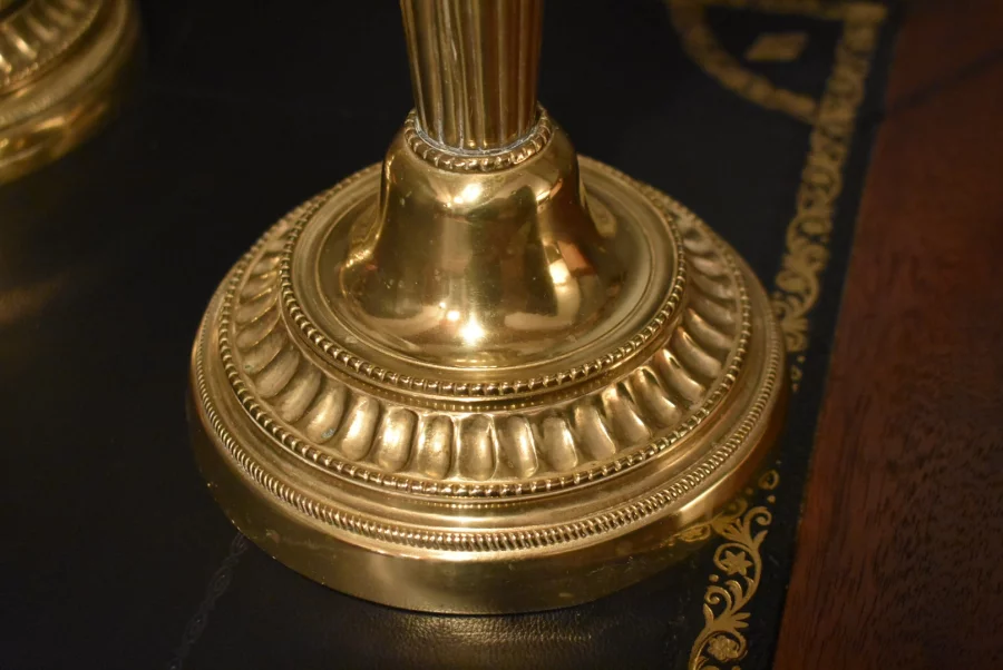 Paire de lampes en bronze