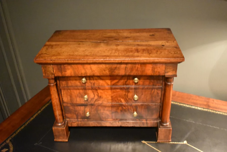 Commode de maitrise Empire