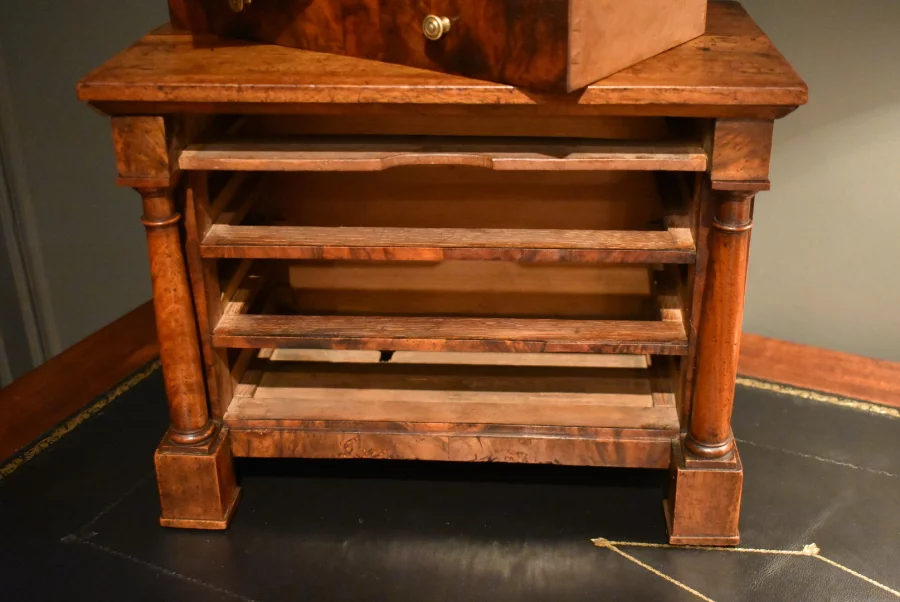 Commode de maitrise Empire