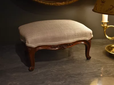 Tabouret de pieds de style Louis XV