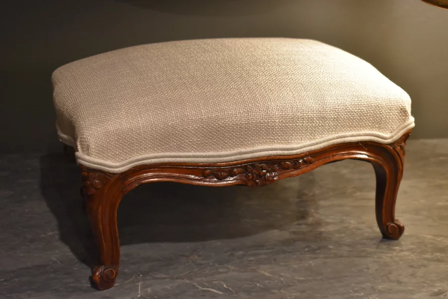 Tabouret de pieds de style Louis XV
