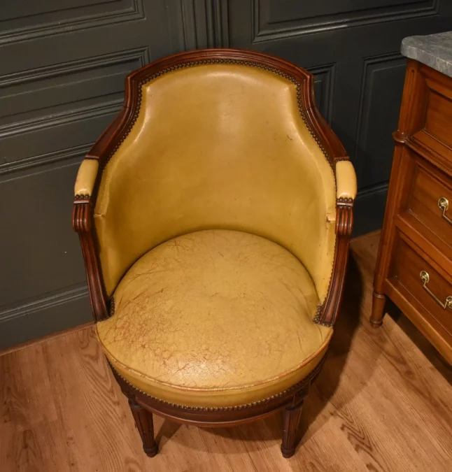 Fauteuil de bureau de style Louis XVI