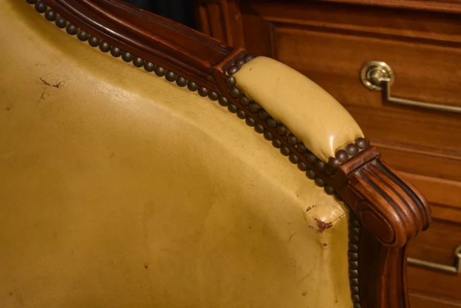 Fauteuil de bureau de style Louis XVI