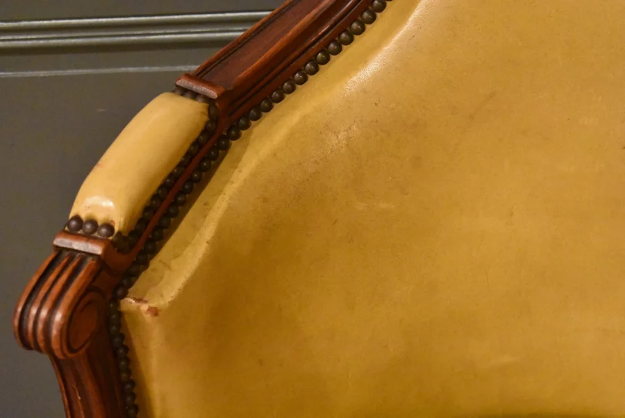 Fauteuil de bureau de style Louis XVI