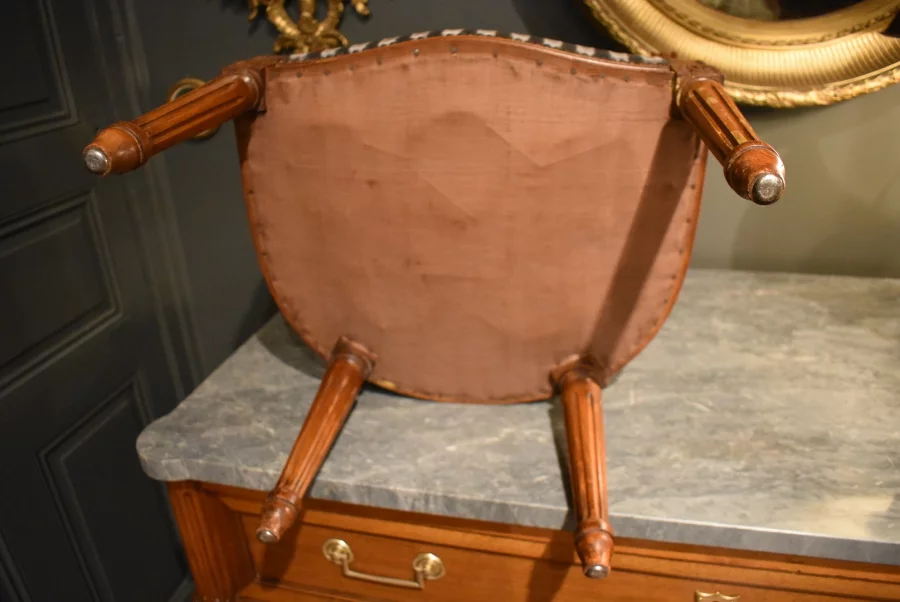 Fauteuil d'enfant de style Louis XVI