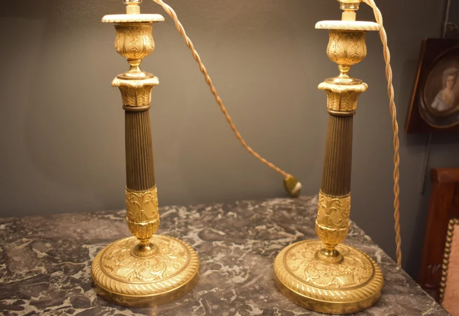 Paire de lampes en bronze doré