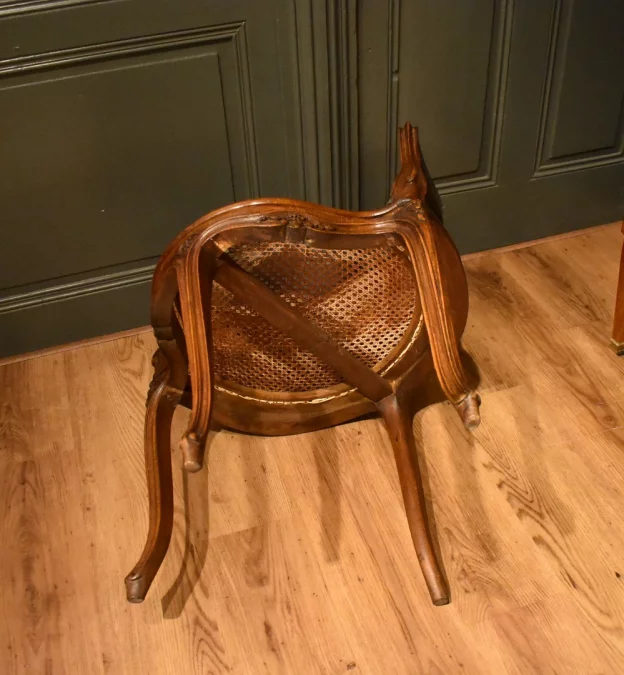 Fauteuil de bureau canné de style Louis XV