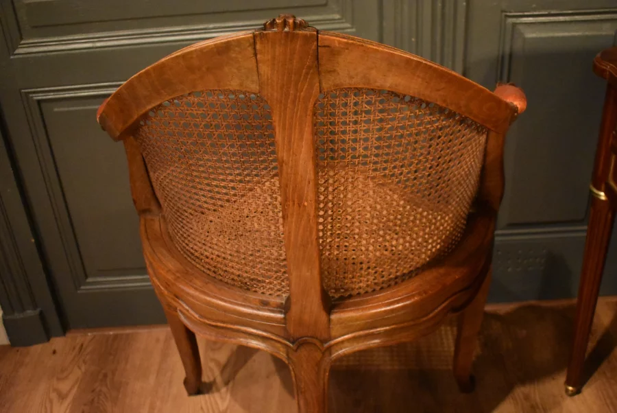 Fauteuil de bureau canné de style Louis XV